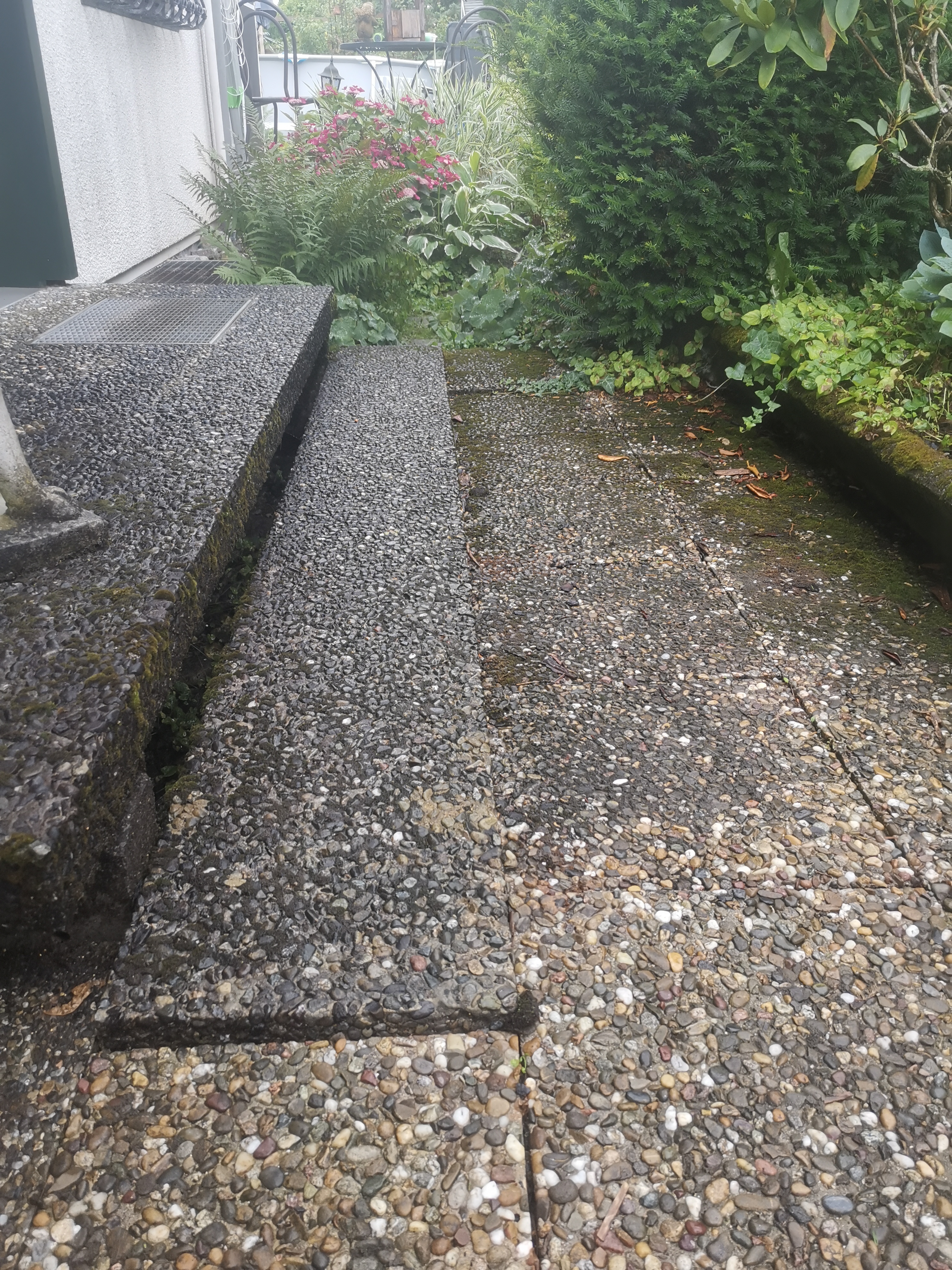 Bodenplatten vorher