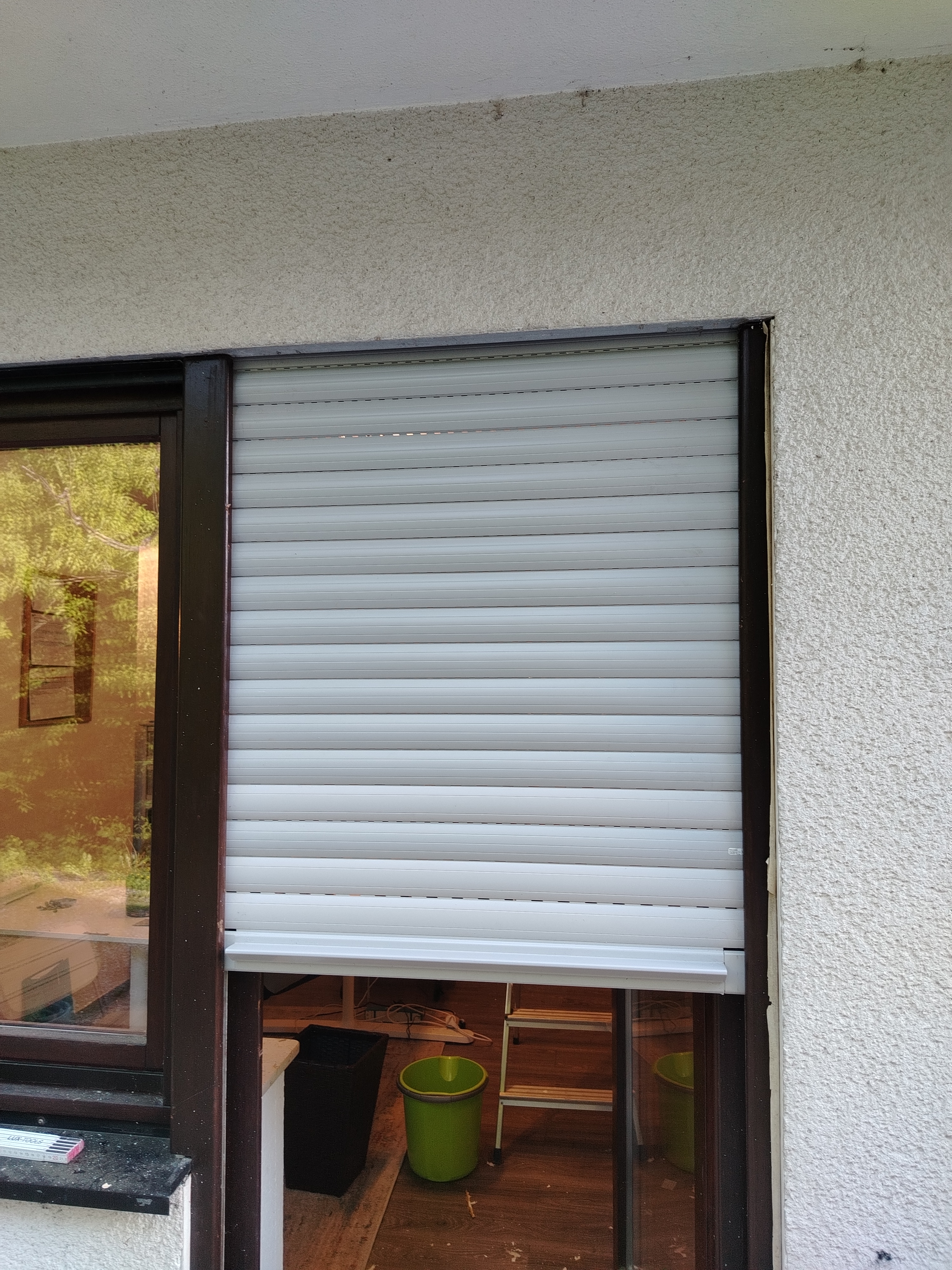 Neue Schalosie montieren